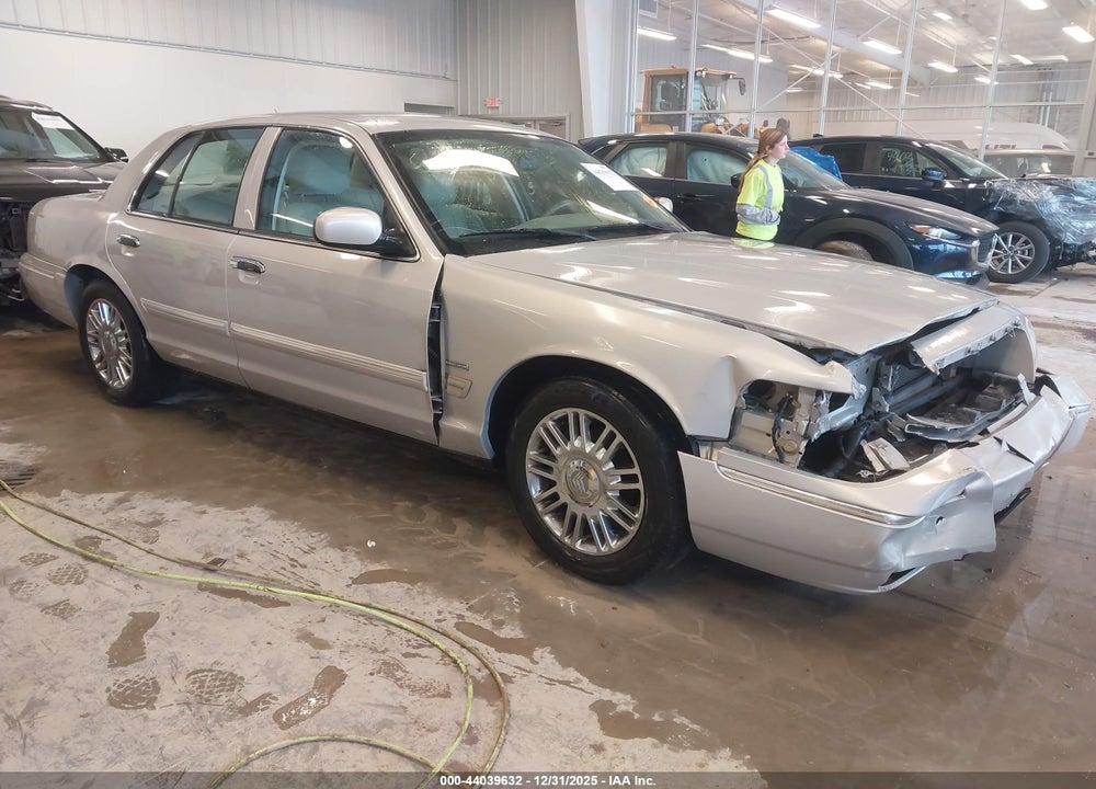 2010 MERCURY GRAND MARQUIS LS (FLEET ONLY) VIN: 2MEBM7FV7AX622007