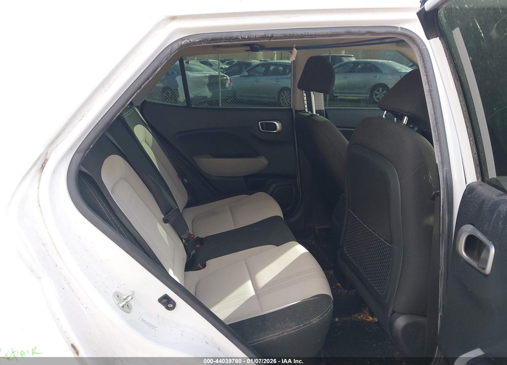 2022 HYUNDAI VENUE SEL VIN: KMHRC8A34NU165440