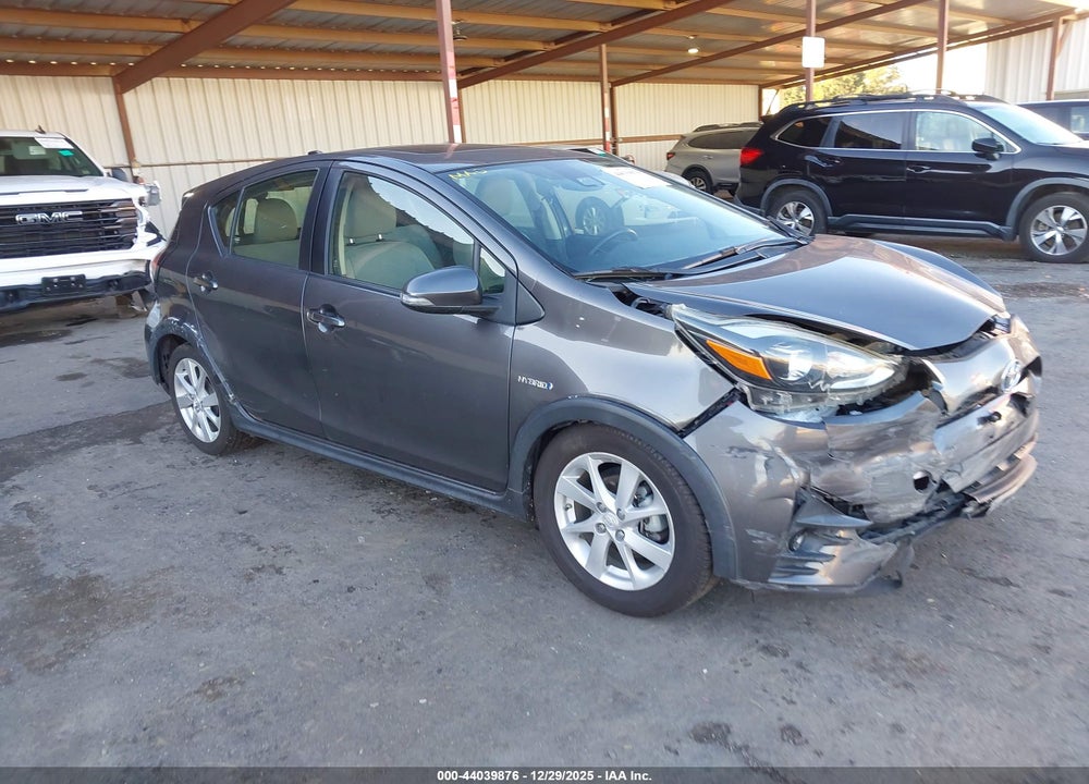 2018 TOYOTA PRIUS C FOUR VIN: JTDKDTB35J1607481