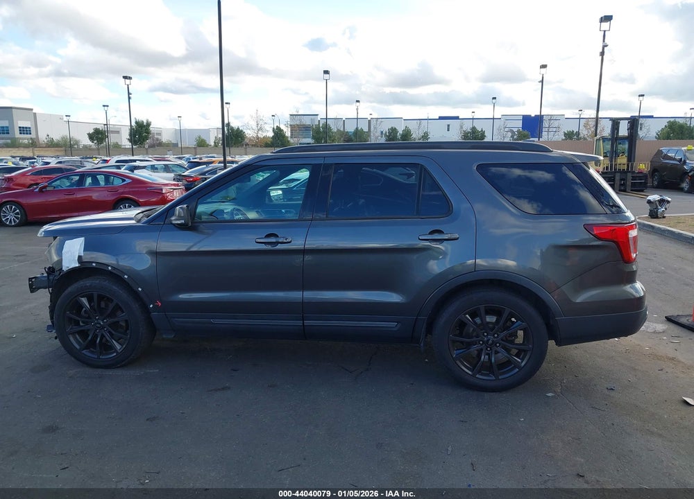 2017 FORD EXPLORER XLT VIN: 1FM5K7D82HGD55355