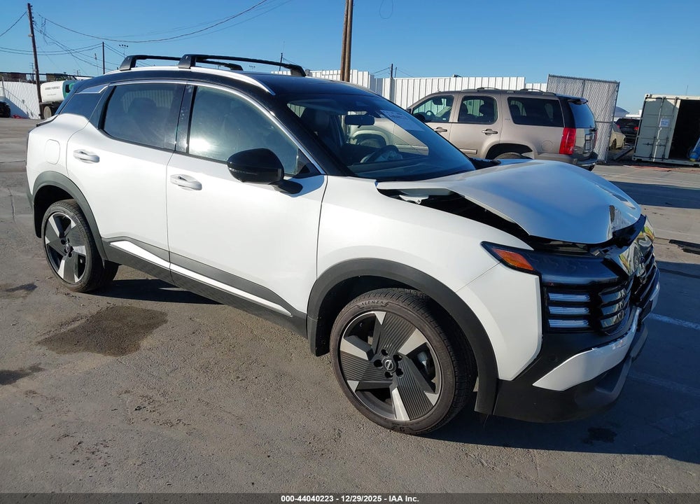 2025 NISSAN KICKS SR FWD VIN: 3N8AP6DA8SL397456