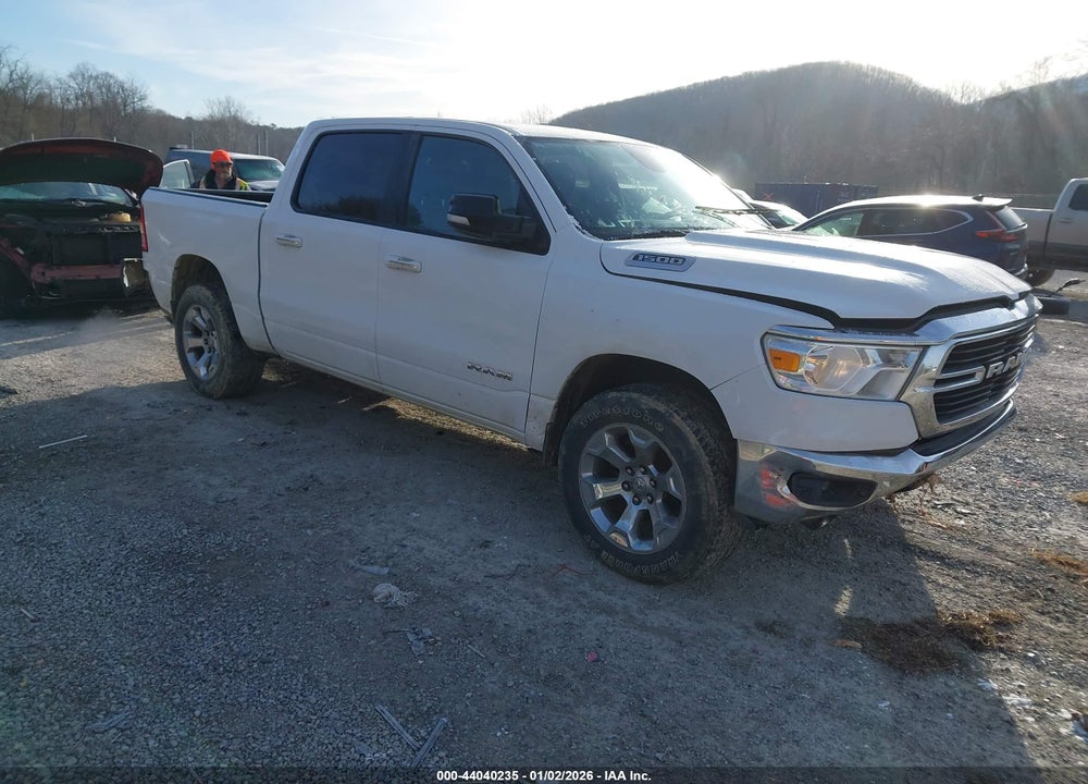 2019 RAM 1500 BIG HORN/LONE STAR  4X4 5'7 BOX VIN: 1C6RRFFG1KN830164