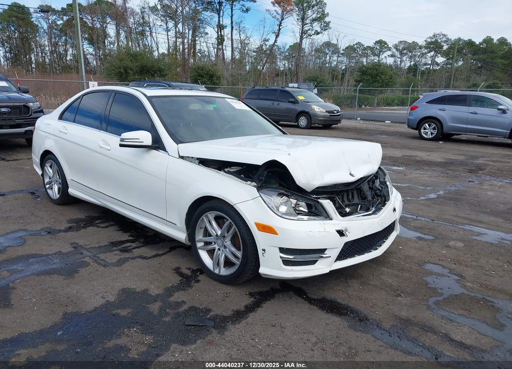 2014 MERCEDES-BENZ C 300 SPORT 4MATIC VIN: WDDGF8AB8EG203881