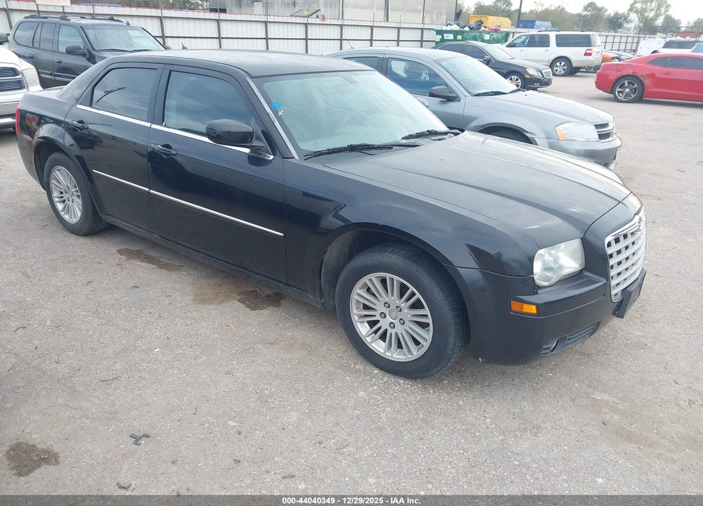 2008 CHRYSLER 300 LX VIN: 2C3LA43R28H211935