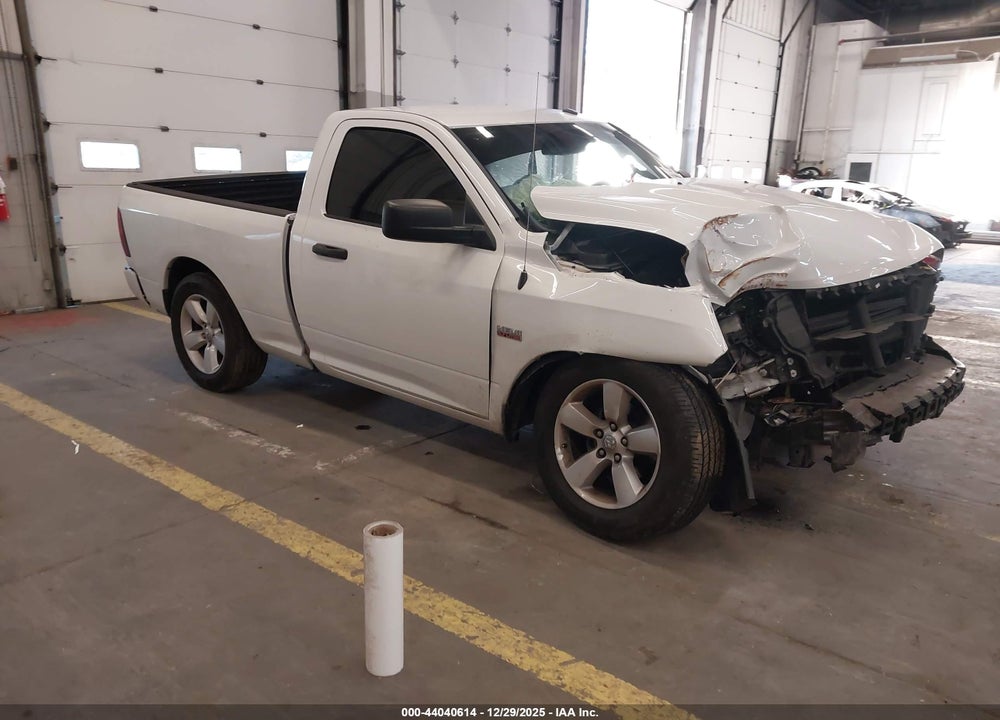 2015 RAM 1500 EXPRESS VIN: 3C6JR6ATXFG554437