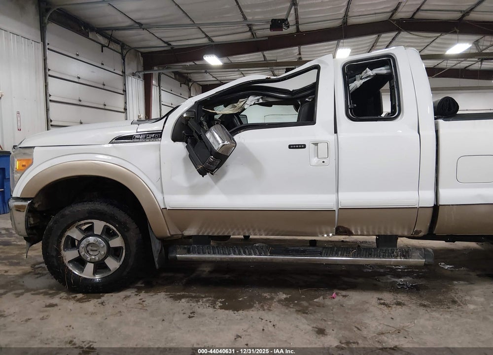 2011 FORD F-350 LARIAT VIN: 1FT8X3B65BEC87956