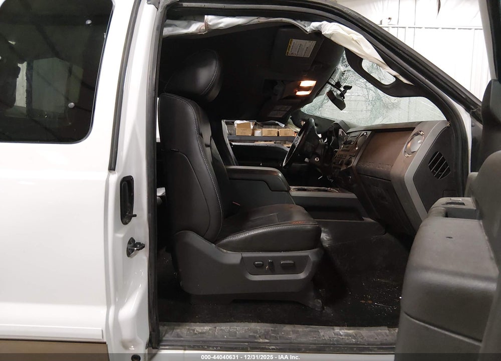 2011 FORD F-350 LARIAT VIN: 1FT8X3B65BEC87956