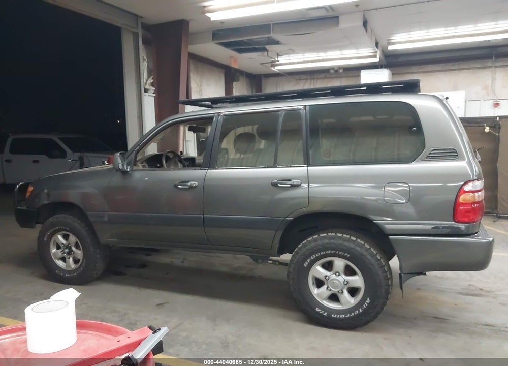 2000 TOYOTA LAND CRUISER VIN: JT3HT05J7Y0096298