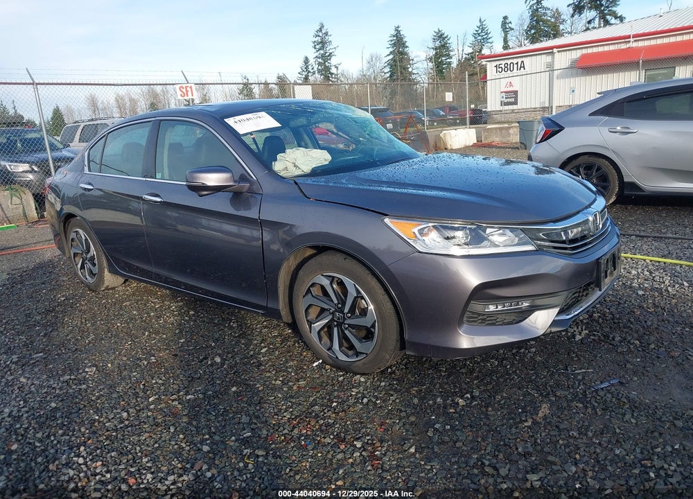 2017 HONDA ACCORD EX-L V6 VIN: 1HGCR3F88HA008629