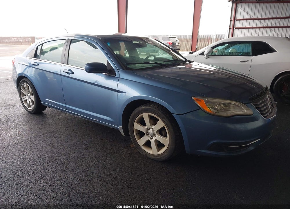2011 CHRYSLER 200 TOURING VIN: 1C3BC1FB5BN568480