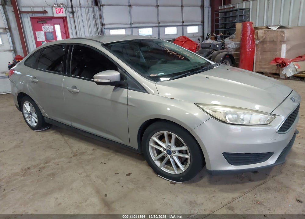 2015 FORD FOCUS SE VIN: 1FADP3F2XFL276352