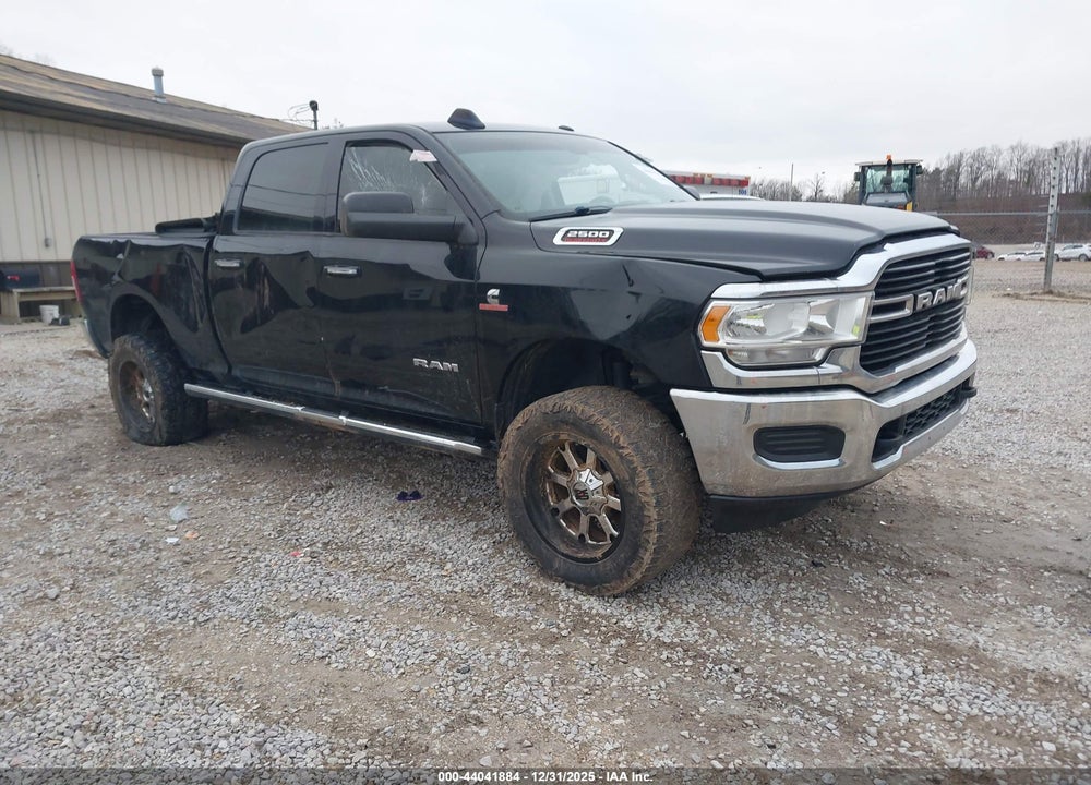 2019 RAM 2500 BIG HORN  4X4 6'4 BOX VIN: 3C6UR5DL7KG649325