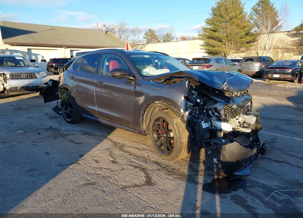 2020 ALFA ROMEO STELVIO TI AWD VIN: ZASPAKBN3L7C98479