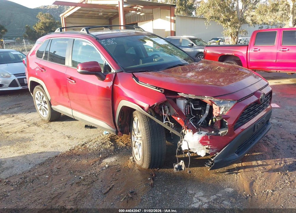 2021 TOYOTA RAV4 XLE PREMIUM VIN: 2T3C1RFV0MW158406