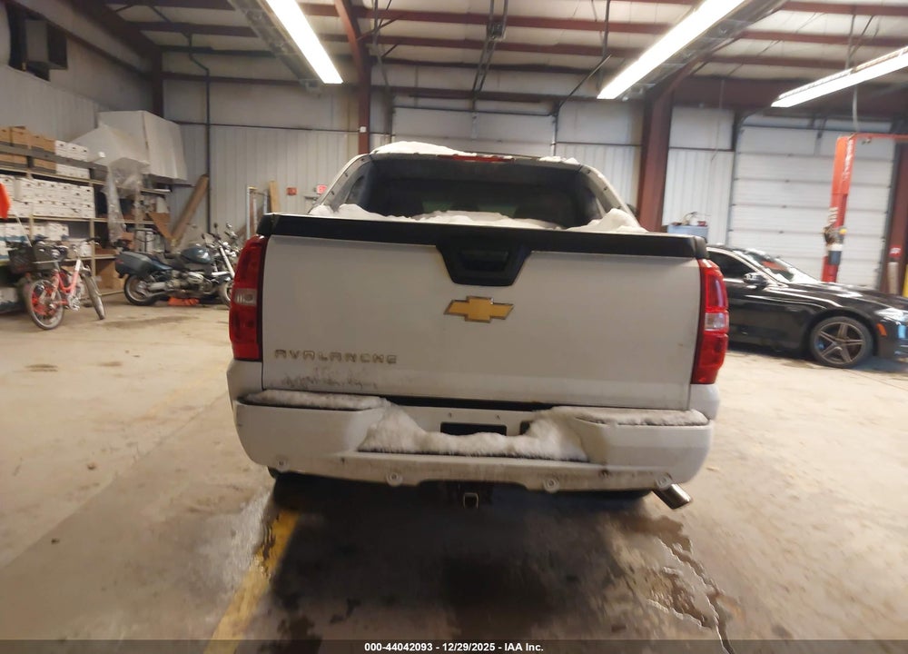 2012 CHEVROLET AVALANCHE 1500 LT1 VIN: 3GNTKFE76CG263536