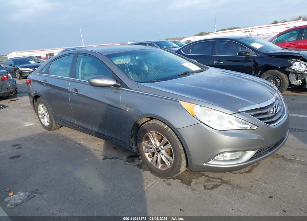 2013 HYUNDAI SONATA GLS VIN: 5NPEB4AC8DH737603