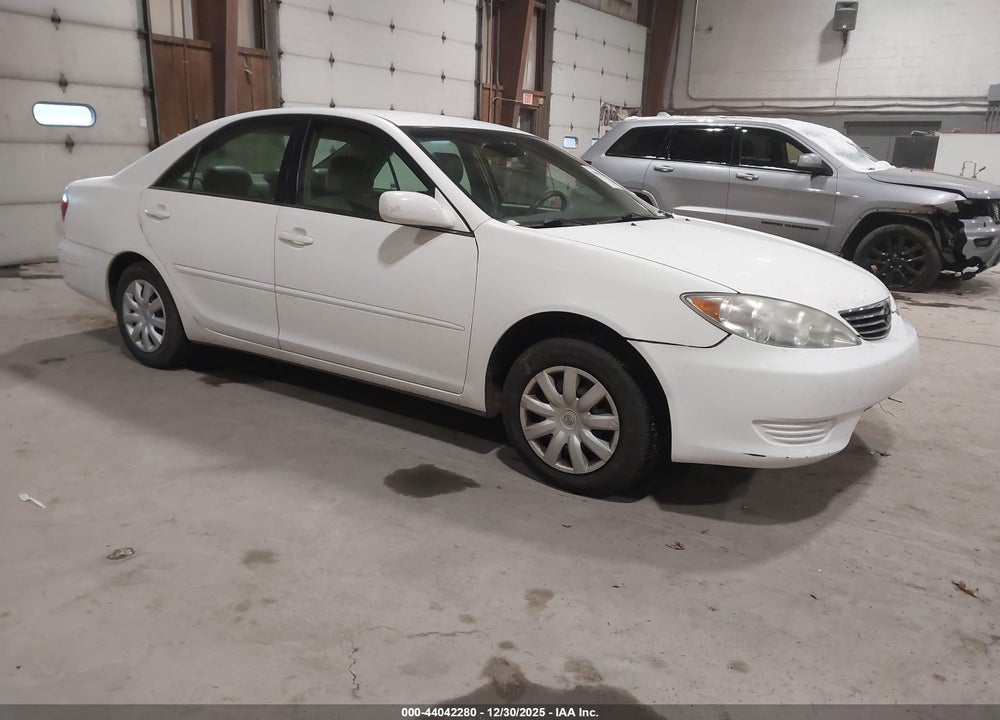 2005 TOYOTA CAMRY LE VIN: 4T1BE30K25U560482