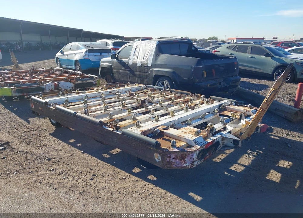 2001 EQUIPMENT GSE 2225 VIN: 00000000000214615