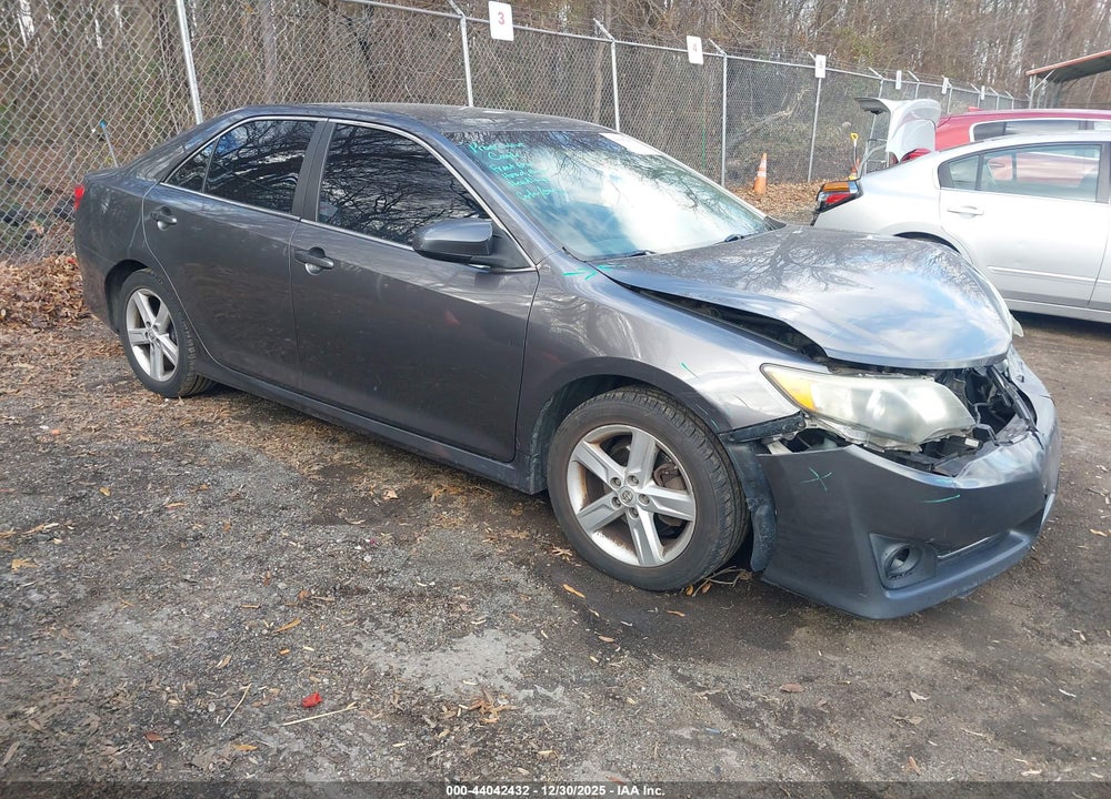 2014 TOYOTA CAMRY SE VIN: 4T1BF1FK5EU404493