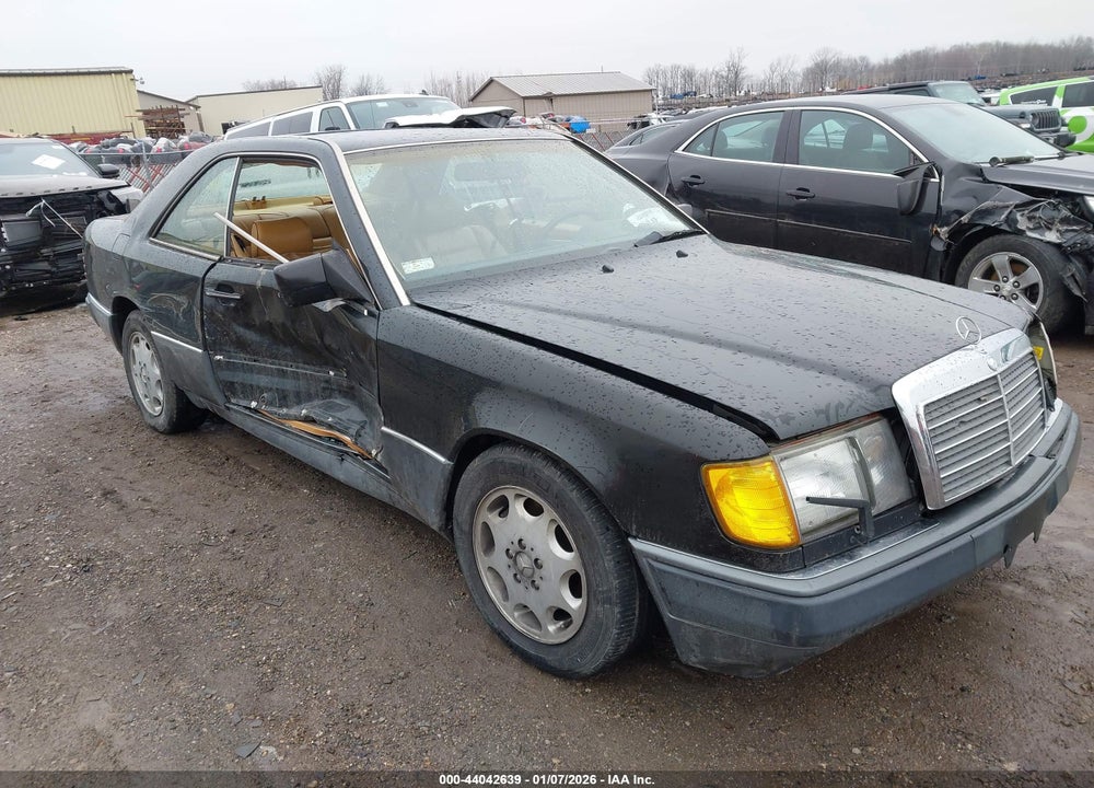 1993 MERCEDES-BENZ 300 CE VIN: WDBEA52E2PB936840