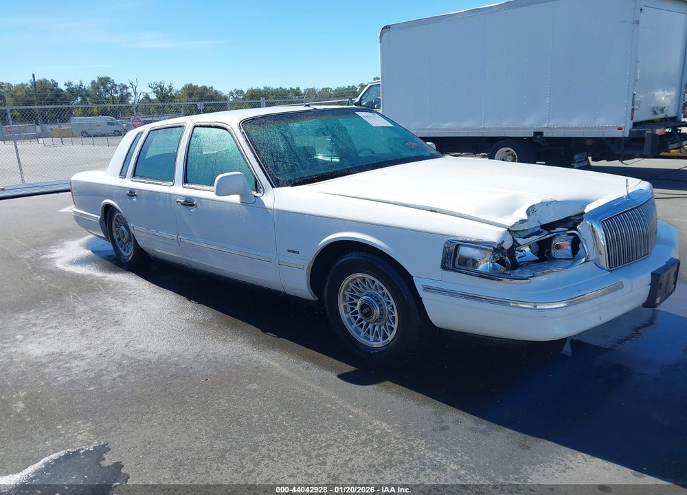 1996 LINCOLN TOWN CAR EXECUTIVE VIN: 1LNLM81W8TY697938