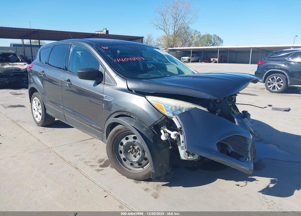 2015 FORD ESCAPE S VIN: 1FMCU0F77FUA07420