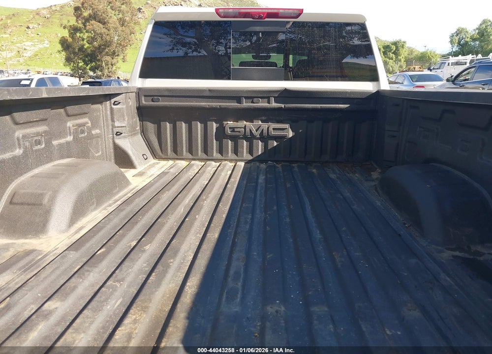 2025 GMC SIERRA 2500HD 4WD  STANDARD BED DENALI VIN: 1GT4UREY4SF254075