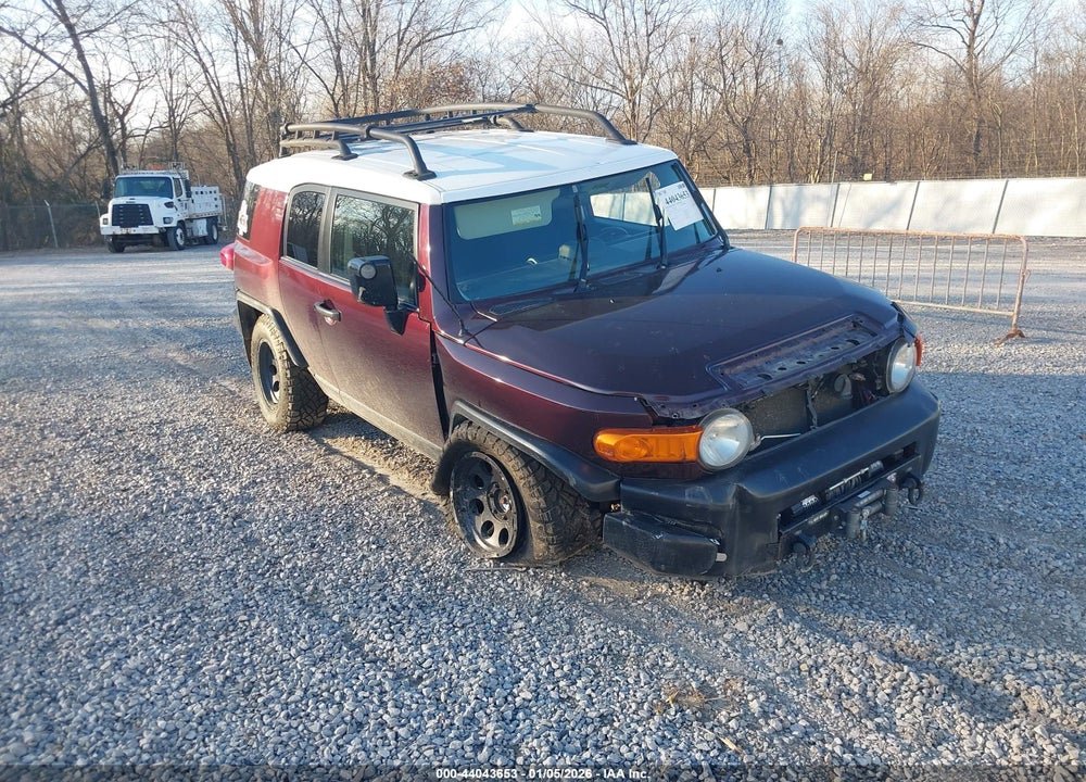2007 TOYOTA FJ CRUISER VIN: JTEBU11F370044960