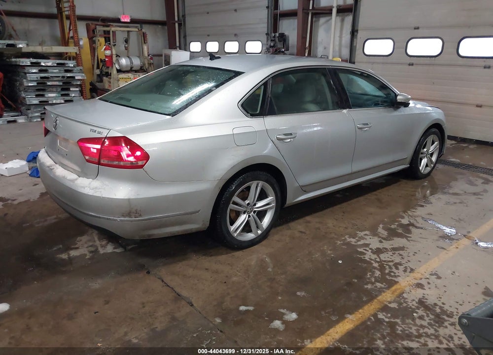 2013 VOLKSWAGEN PASSAT 2.0L TDI SE VIN: 1VWBN7A38DC030201