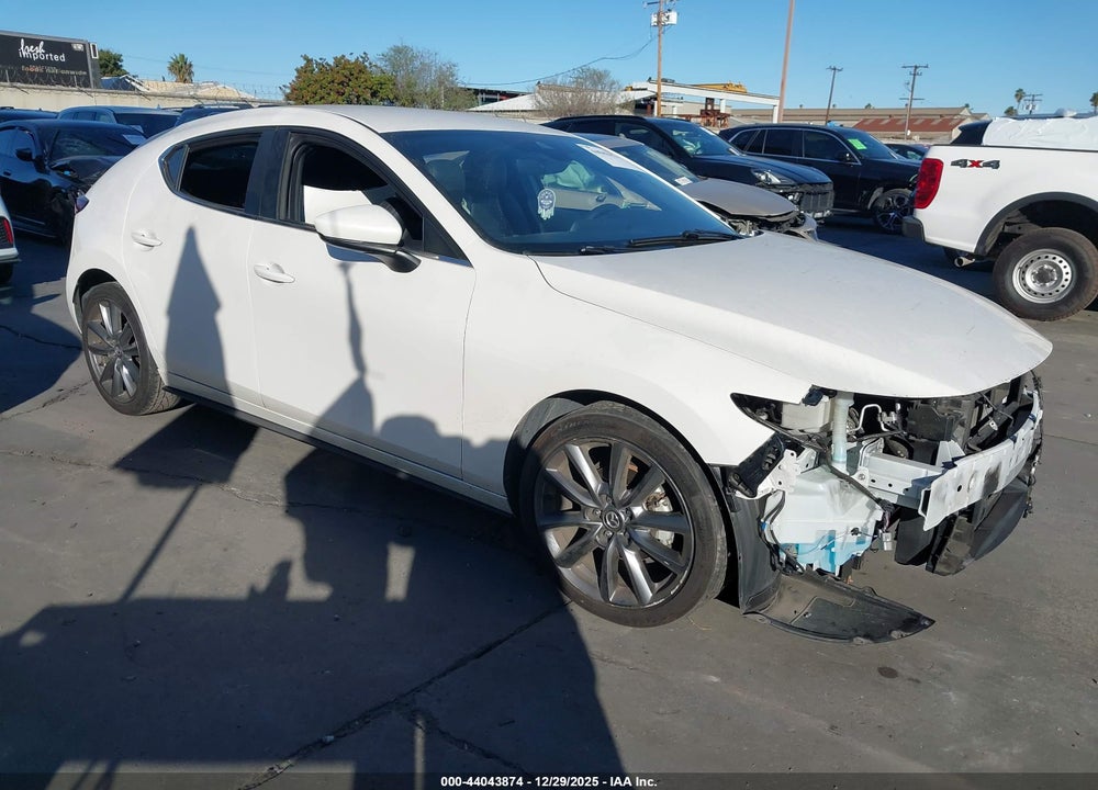 2021 MAZDA 3 SELECT VIN: JM1BPAKLXM1340998