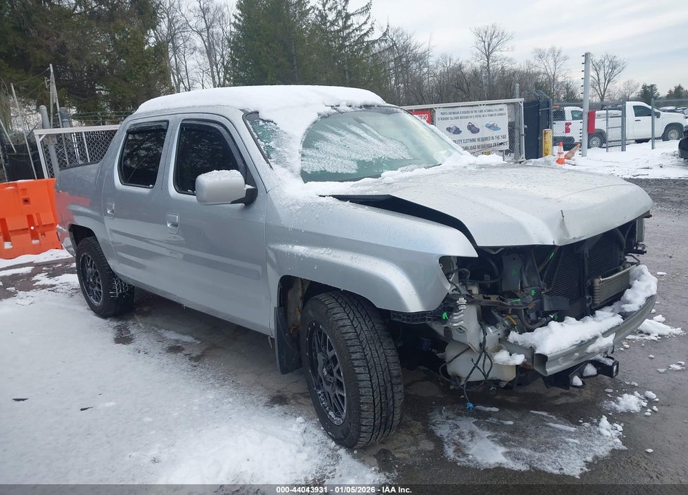 2011 HONDA RIDGELINE RTL VIN: 5FPYK1F51BB001174