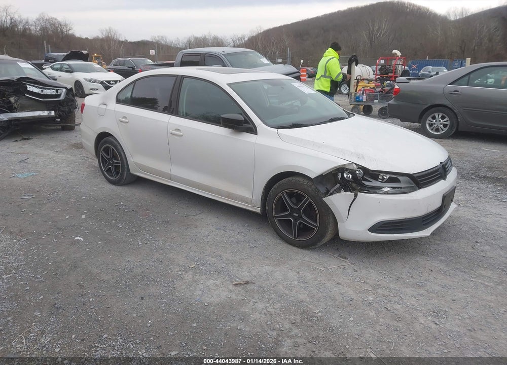 2012 VOLKSWAGEN JETTA 2.0L S VIN: 3VW2K7AJ5CM055898