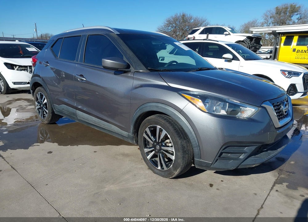 2019 NISSAN KICKS SV VIN: 3N1CP5CU6KL529188