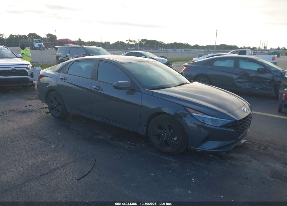 2023 HYUNDAI ELANTRA SEL VIN: KMHLM4AG2PU627964
