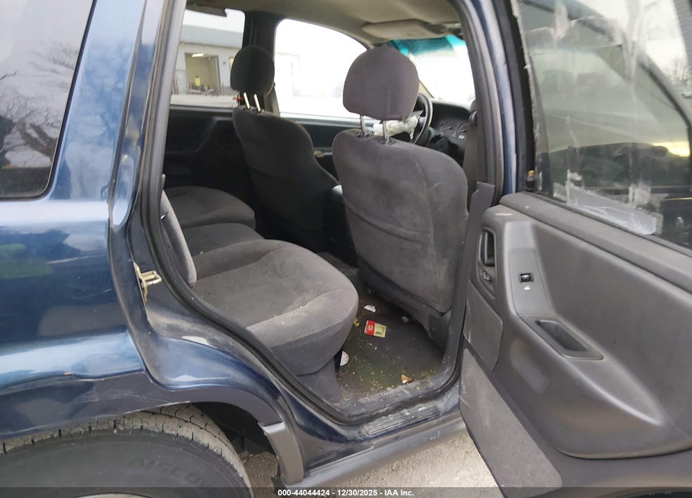 2001 JEEP GRAND CHEROKEE LAREDO VIN: 1J4GW48SX1C598313