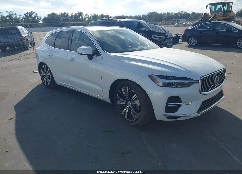2023 VOLVO XC60 RECHARGE PLUG-IN HYBRID T8 ULTIMATE BRIGHT THEME VIN: YV4H60DA1P1376177