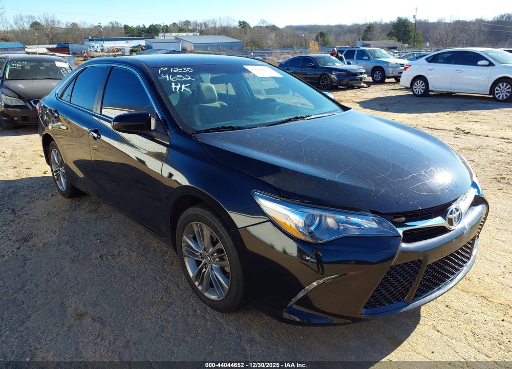 2015 TOYOTA CAMRY SE VIN: 4T1BF1FKXFU033252