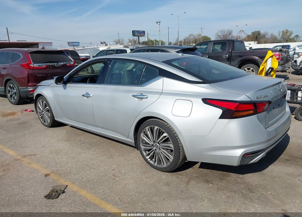 2023 NISSAN ALTIMA SL FWD VIN: 1N4BL4EV9PN394550