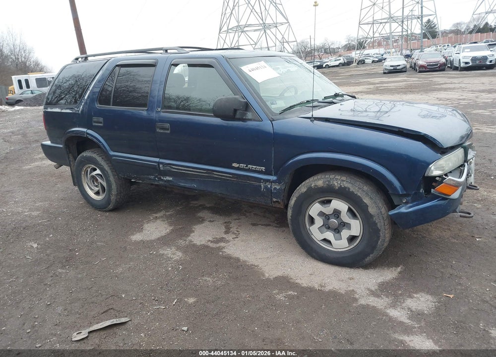 2002 CHEVROLET BLAZER LS VIN: 1GNDT13W72K240577