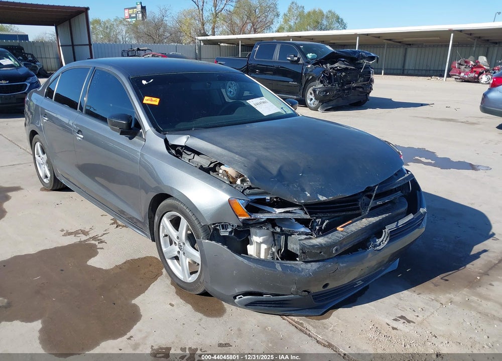 2013 VOLKSWAGEN JETTA 2.0L S VIN: 3VW2K7AJ2DM223014
