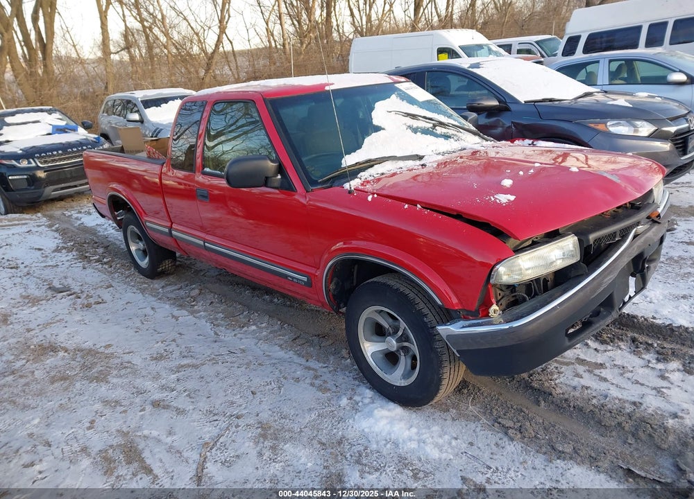 2002 CHEVROLET S-10 LS VIN: 1GCCS19W828216185