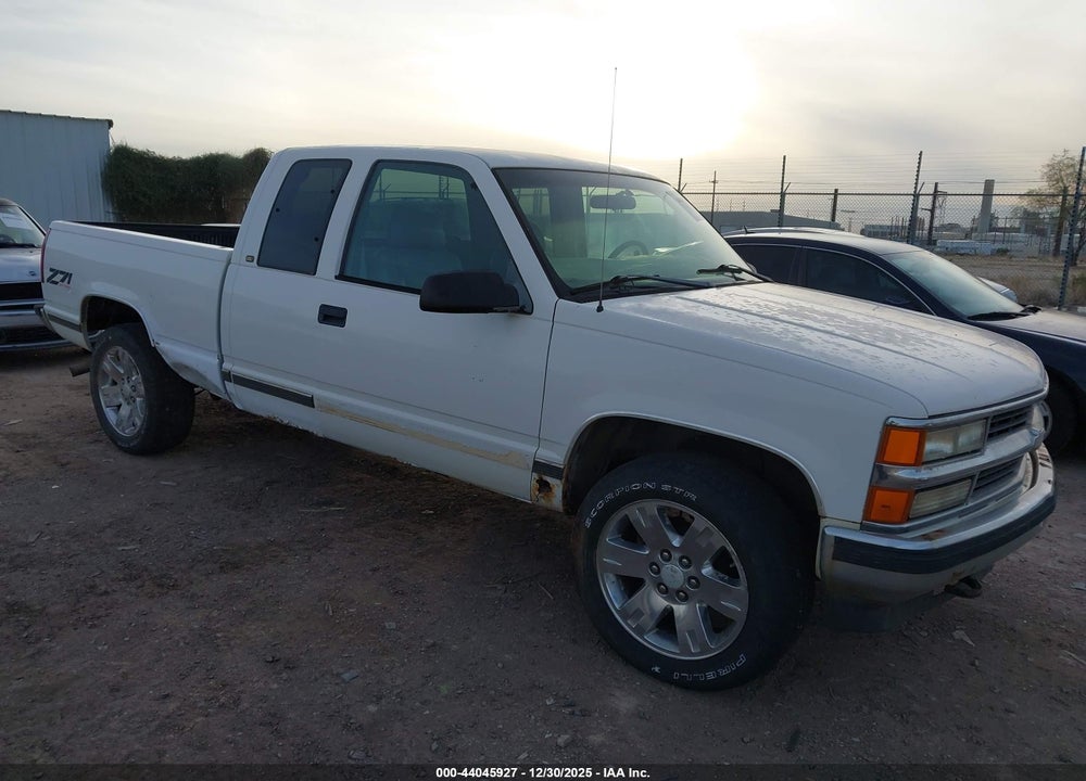 1999 CHEVROLET K1500 LS VIN: 1GCEK19MXXR115819
