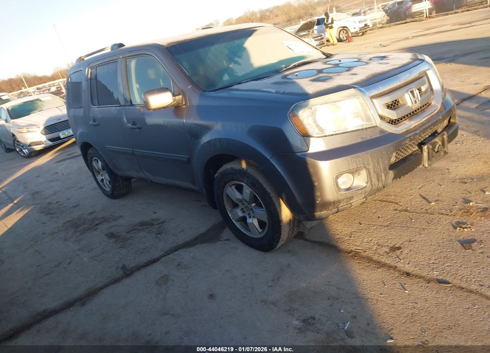 2011 HONDA PILOT EX-L VIN: 5FNYF4H59BB087071