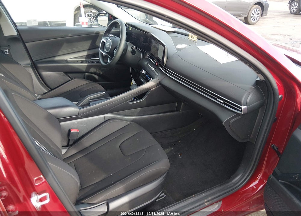2024 HYUNDAI ELANTRA SEL VIN: KMHLM4DG8RU781920