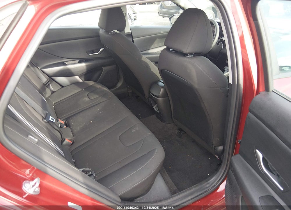 2024 HYUNDAI ELANTRA SEL VIN: KMHLM4DG8RU781920