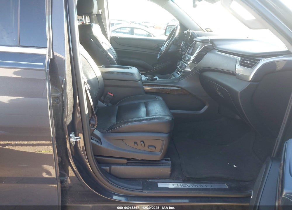 2017 CHEVROLET TAHOE LT VIN: 1GNSCBKC7HR118466