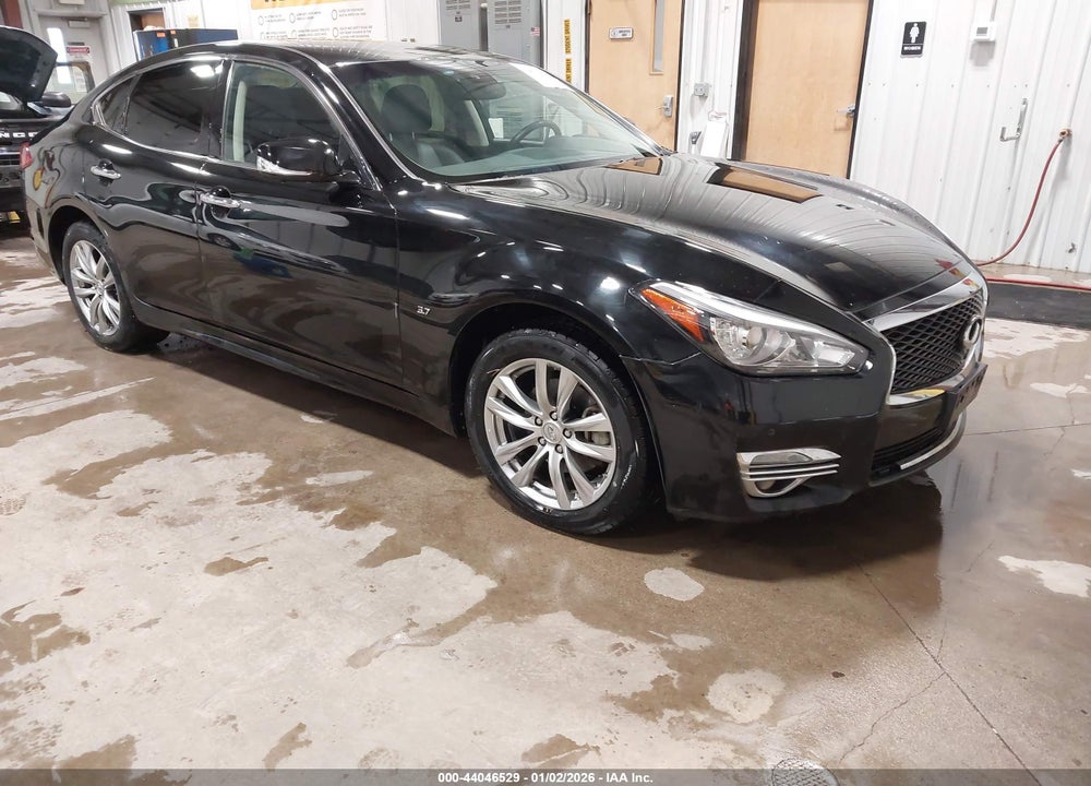 2017 INFINITI Q70 3.7X VIN: JN1BY1AR1HM770252