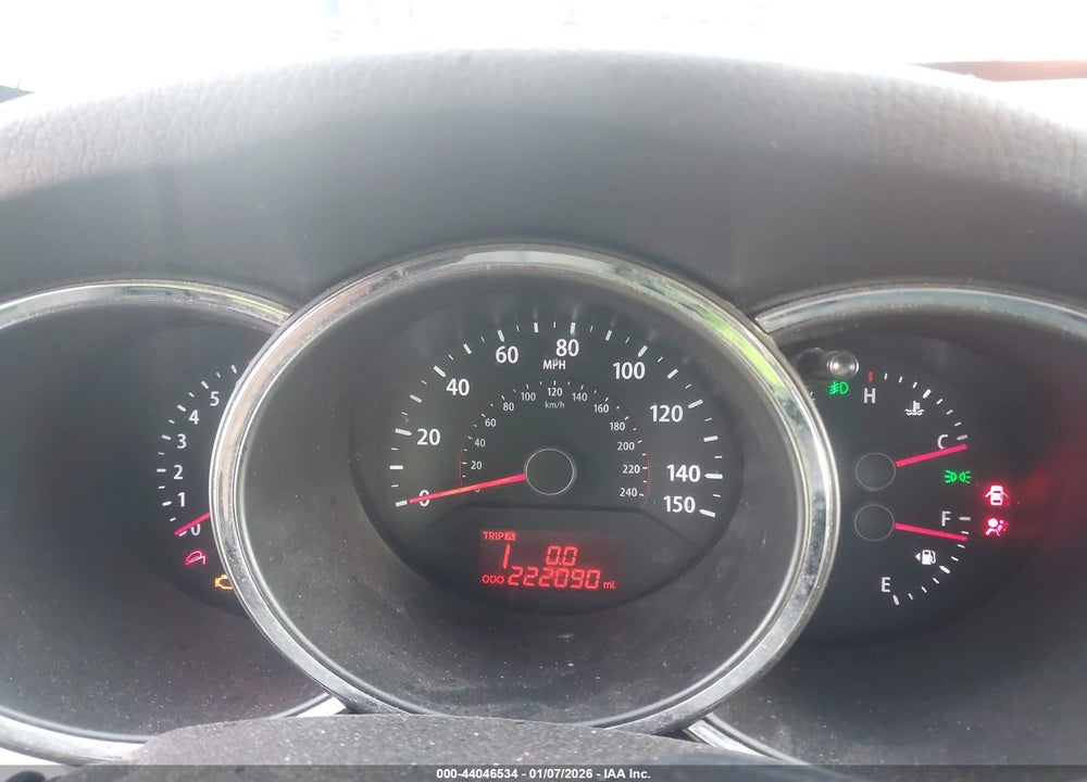 2013 KIA SORENTO LX VIN: 5XYKT4A62DG352037