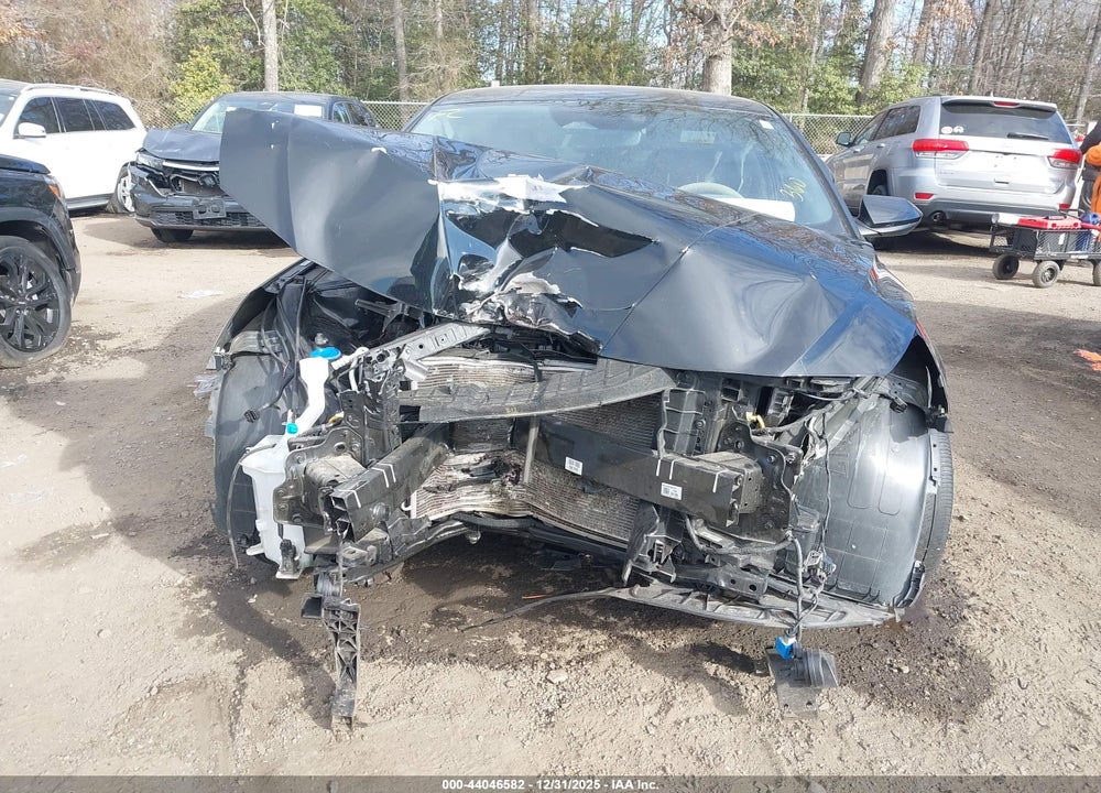 2021 HYUNDAI ELANTRA SEL VIN: KMHLM4AG2MU120526