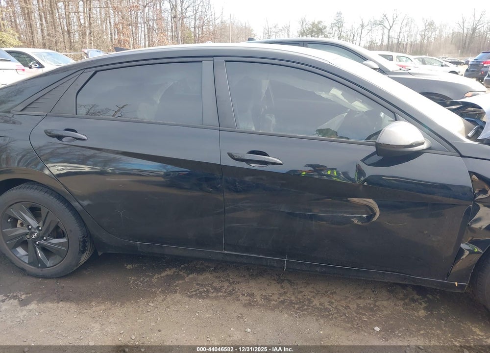 2021 HYUNDAI ELANTRA SEL VIN: KMHLM4AG2MU120526